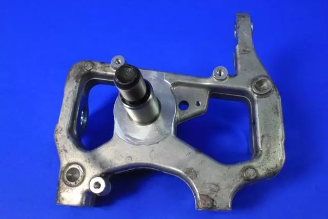 Front Knuckle, Left - Alfa Romeo (68239974AA)