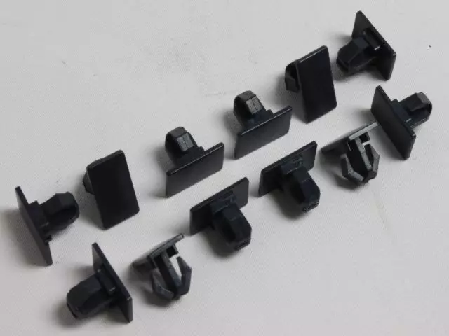 Cladding Clip, Right & Left - Mopar (1BA41GB1AA)