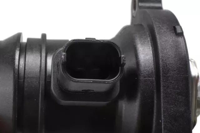 Engine Coolant Thermostat - GM (25200456)