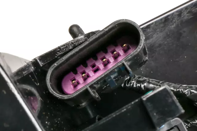 Headlamp Assembly - GM (15144695)