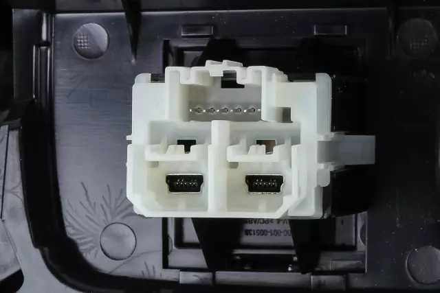 Spalted Quilted Maple Front Floor Console Trim Plate - GM (84092081)