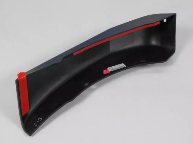 Fender Cladding, Right - Mopar (YH70TZZAB)