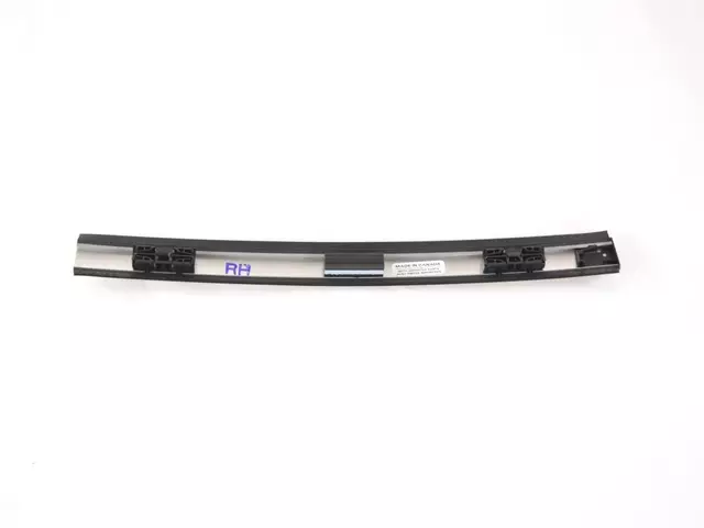 68228502AC - Exterior Ornamentation: Roof Molding, Right for Chrysler: Pacifica, Voyager Image