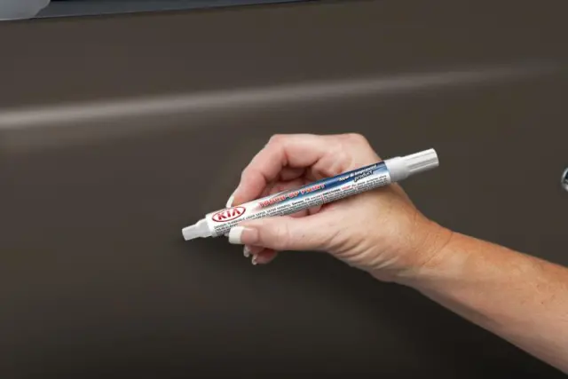 UA016TU5014DN9A - Exterior: Touch-Up Paint Pen - Rich Espresso DN9 for Kia: Niro Image