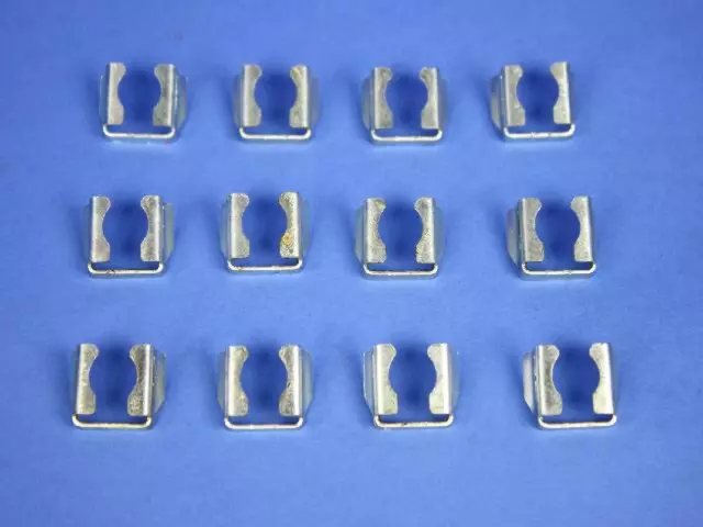 4418257AB - : Fuel Injector Clip for Chrysler: 200, 300, 300M, Concorde, Pacifica, PT Cruiser, Sebring, Town &amp; Country, Voyager | Dodge: Avenger, Caliber, Caravan, Challenger, Charger, Dakota, Durango, Grand Caravan, Intrepid, Journey, Magnum, Neon, Nitro, Ram 1500, Ram 2500, Ram 3500, Stratus, Viper | Jeep: Cherokee, Commander, Compass, Grand Cherokee, Liberty, Patriot, Wrangler | Ram: 1500, Dakota | SRT: Viper Image