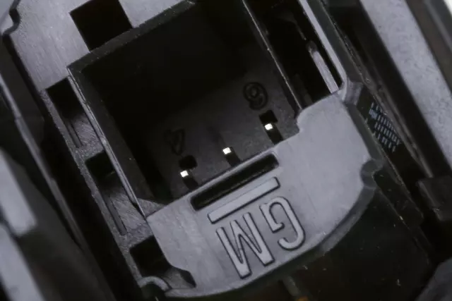 Jet Black Automatic Transmission Shift Lever Knob - GM (90800623)