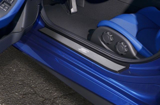 Illuminated Kick Plates - Brushed Metallic - Nissan (T99G6-6GP0A)