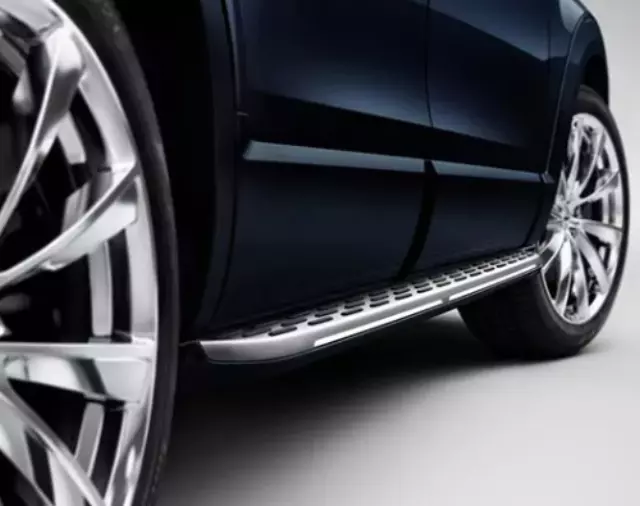 39793346 - Exterior: Running Board With Illumination, Integrated for Volvo Image