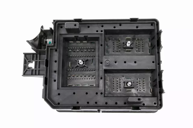 Engine Wiring Harness Junction Block - GM (95131331)