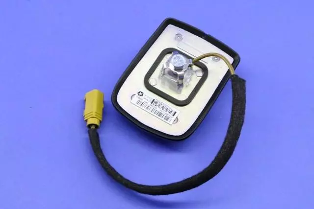 Cable & Base Assy Antenna - Mopar (5NU66KCLAA)