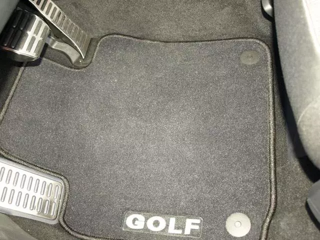 Mojomats Premium Carpeted Floor Mats - Volkswagen (5K0-061-370-A-WGK)