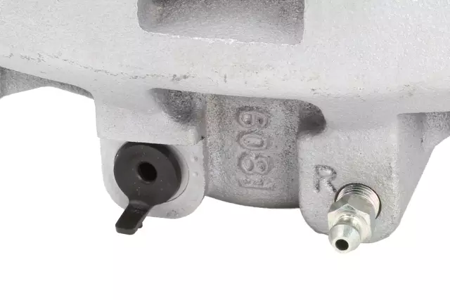 13514650 - : Front Passenger Side Disc Brake Caliper Assembly for Buick: Envision, LaCrosse, Regal Sportback, Regal TourX | Cadillac: XT4 | Chevrolet: Equinox | GMC: Terrain Image