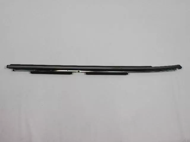 MR435540 - Body: Door Belt Molding for Chrysler: Sebring Image