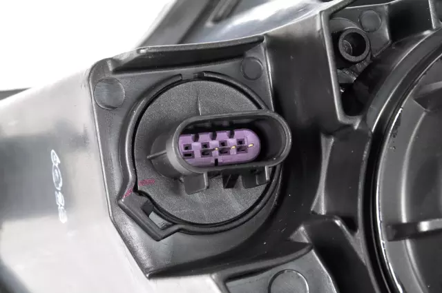 Driver Side Headlamp Assembly - GM (22886833)