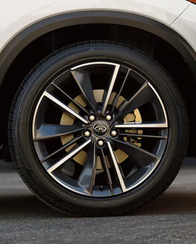 T99W19CN1K - Wheels: Wheel - 20" Accy Wheel - Gap Flange, Diamond Cut &amp; LX55 (Silver) Accent Paint for INFINITI: QX50, QX55 Image