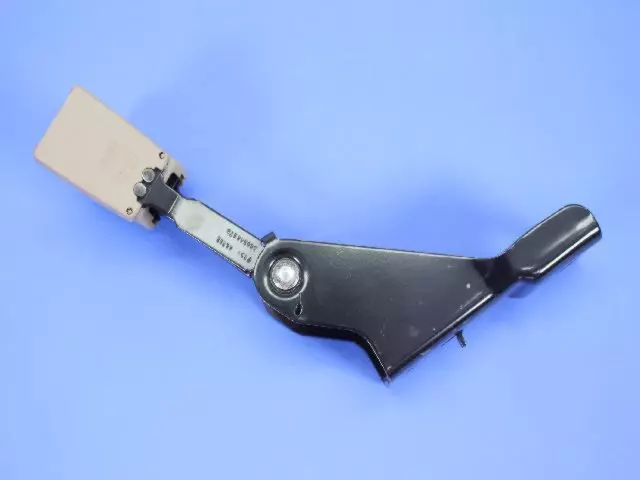 Rear Inner Seat Belt, Center, Left - Mopar (5KQ501K2AA)