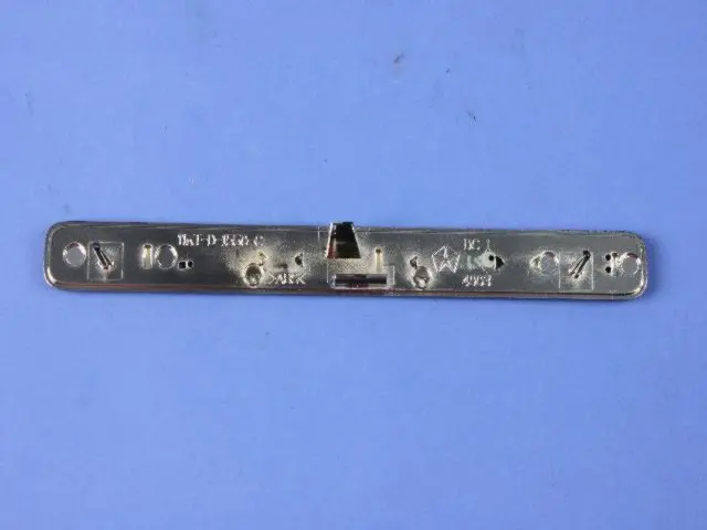 Nameplate - Mopar (68100691AA)