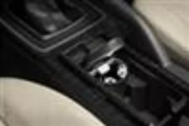 Ashtray - Led Illumination - Mazda (C902-V0-880)