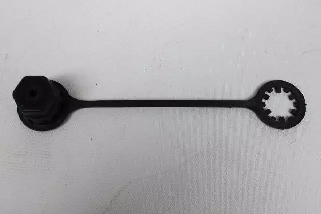 A/C Charge Valve Cap - Mopar (68185197AB)