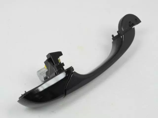 Exterior Door Handle, Left - Mopar (XU81AXRAG)