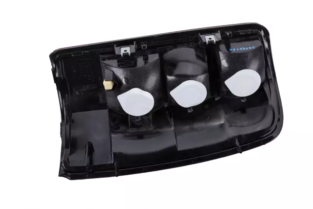 19168990 - : Combo Lamp Assembly (does not come with the harness #7) for Chevrolet: Suburban 1500, Suburban 2500, Tahoe | GMC: Yukon, Yukon XL 1500, Yukon XL 2500 Image