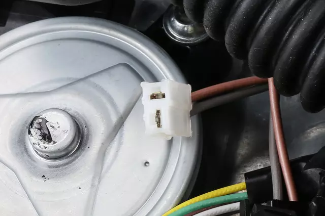 20793583 - Body: Module for Chevrolet: Equinox | Pontiac: Torrent Image image