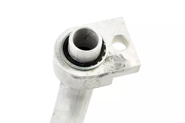 2015 GM - Air Conditioning Compressor Hose - GM (23186319)