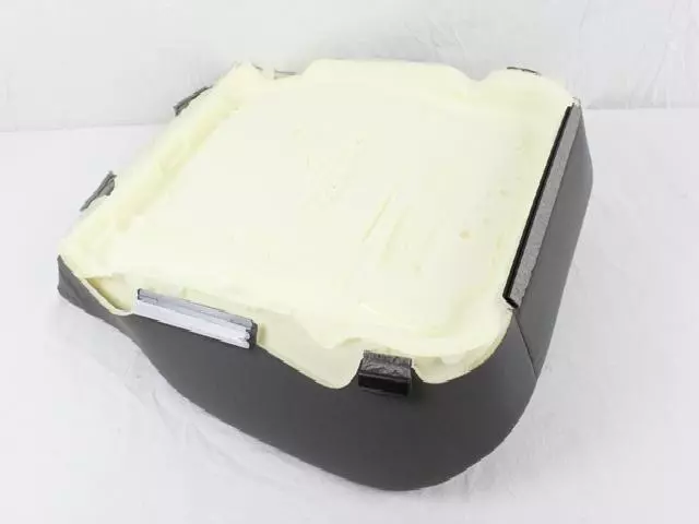 1RT881D5AA - Body: Seat Cushion for Chrysler: Town &amp; Country | Dodge: Grand Caravan Image