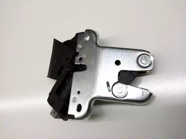 Trunk Lock Actuator Motor - Audi (4F5-827-505-D)