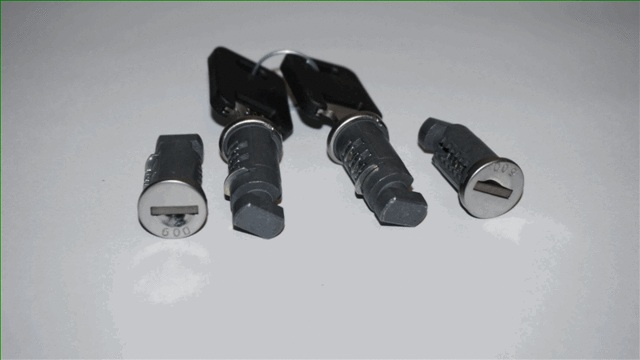 7P6898190 - Body: Replacement Lock Set for Base Carrier Bars for Volkswagen: Touareg Image