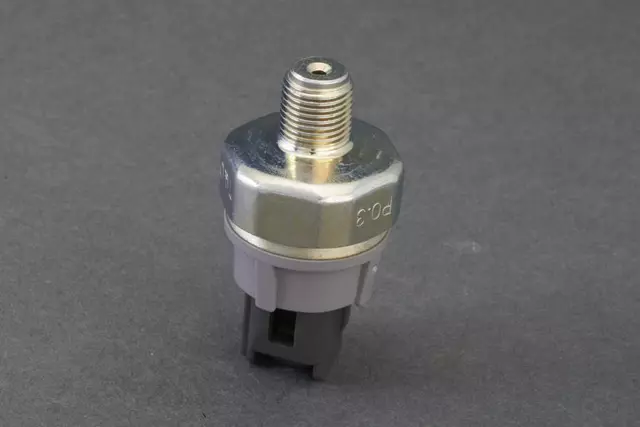 Engine Oil Pressure Switch - Subaru (25240AA060)