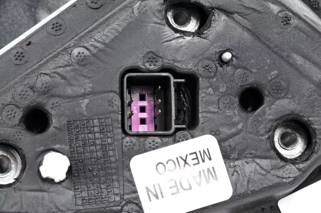 Passenger Side Door Mirror Kit with Housing and Cover - GM (19258660)