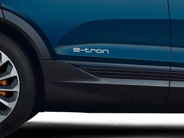4KE064317Z7G - Exterior: E-Tron Decal - Silver for Audi: e-tron Sportback, Q8 e-tron Image