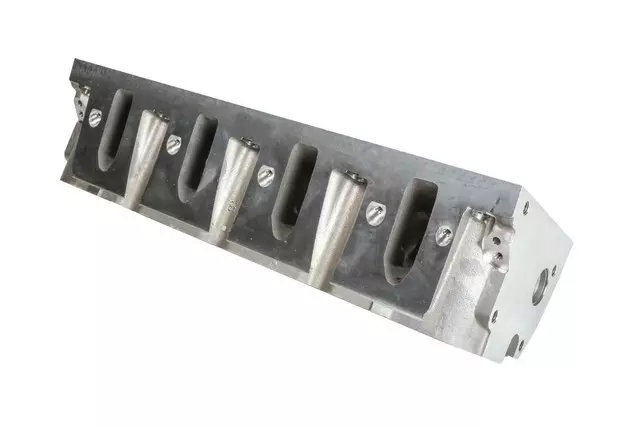 12578925 - Engine: Cylinder Head for Buick: Rainier | Cadillac: Escalade | Chevrolet: Avalanche 1500, Express 1500, Express 2500, Express 3500, Silverado 1500, Silverado 1500 Classic, Silverado 2500, SSR, Suburban 1500, Tahoe, Trailblazer EXT | GMC: Envoy XL, Envoy XUV, Savana 1500, Savana 2500, Savana 3500, Sierra 1500, Sierra 1500 Classic, Sierra 2500, Yukon, Yukon XL 1500 Image