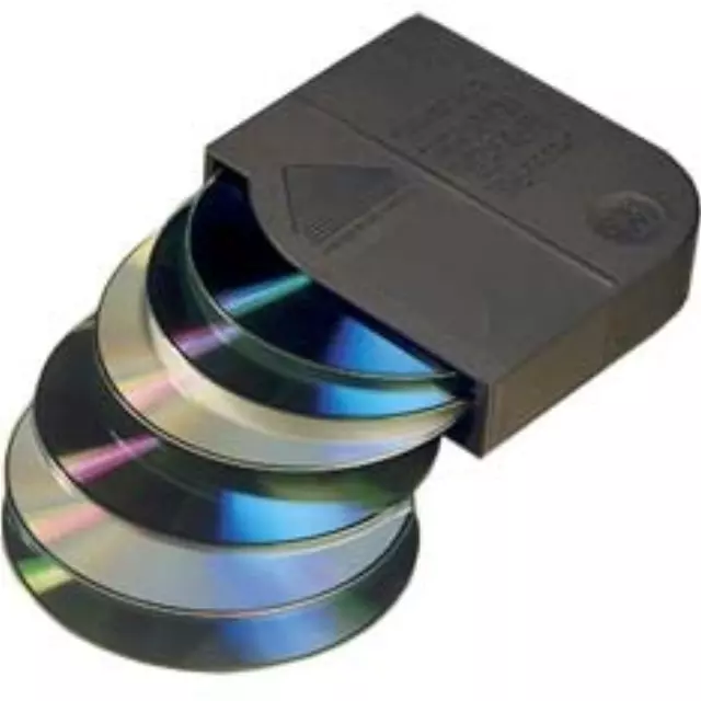 CD Magazine - Volkswagen (3B0-051-179)