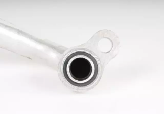 Air Conditioning Refrigerant Hose - GM (22714737)