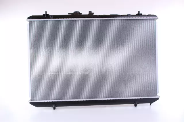 646927 - : Radiator w/Integrated Transmission Oil Cooler - Replaces TOYOTA 1604131540, 1604131550 for NISSENS Image