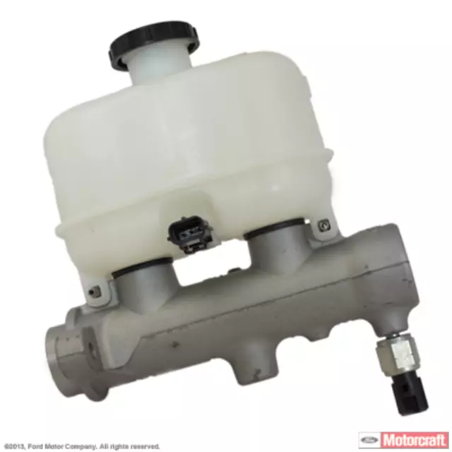 7C3Z2140F - Body: Master Cylinder for Ford: F-250 Super Duty, F-350 Super Duty, F-450 Super Duty, F-550 Super Duty Image