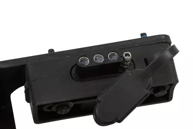 25980916 - Body: Trailer Hitch for Chevrolet: Equinox | GMC: Terrain | Pontiac: Torrent Image