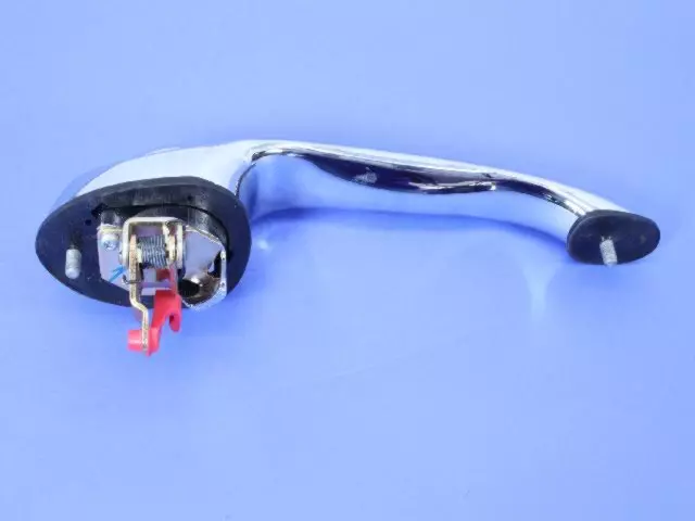 Front Door Exterior Handle, Right - Mopar (4724912AD)