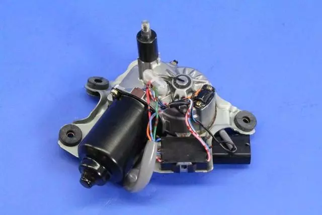 Windshield Wiper Motor, Right - Mopar (4643065)