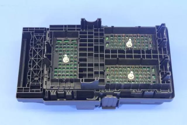 Intelligent Power Power Distribution Center - Mopar (68264525AF)