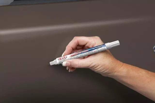 UA006TU5014D0A - Exterior: Touch-Up Paint Pen - Metal Bronze D0 for Kia: Borrego, Forte, Forte Koup, Optima Image
