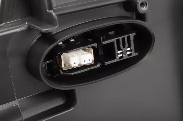 13432981 - : Passenger Side Headlamp for Buick: Regal Image