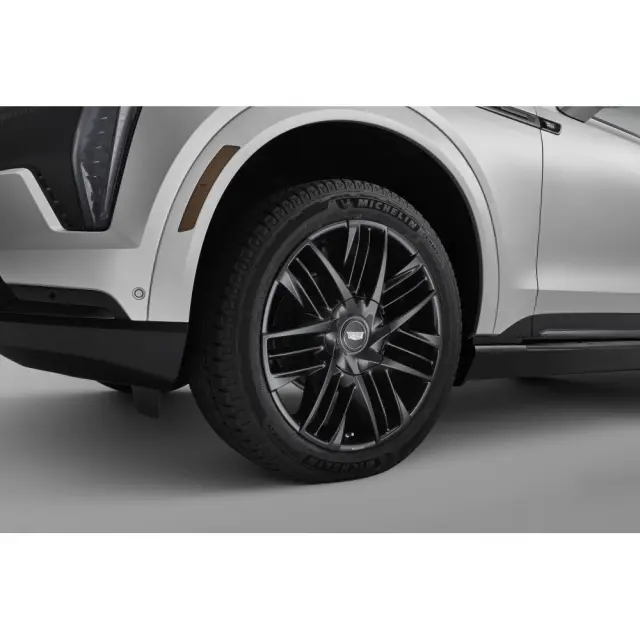 86793042 - Wheels: 24 X 9-Inch Aluminum 6-Split-Spoke Wheel for Cadillac: ESCALADE IQ Image