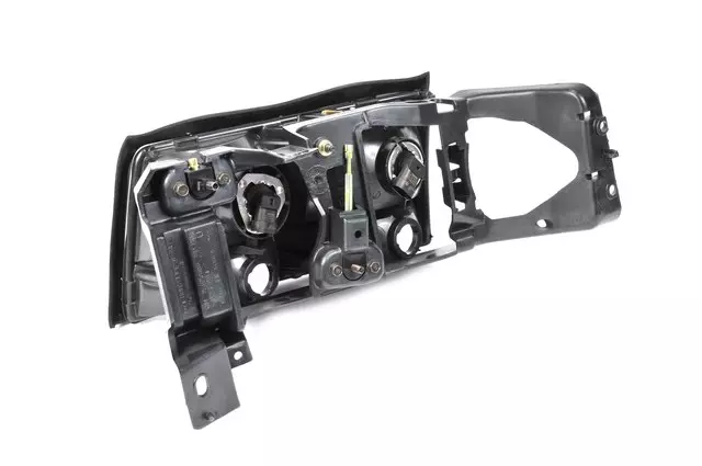 Passenger Side Headlamp - GM (16526200)