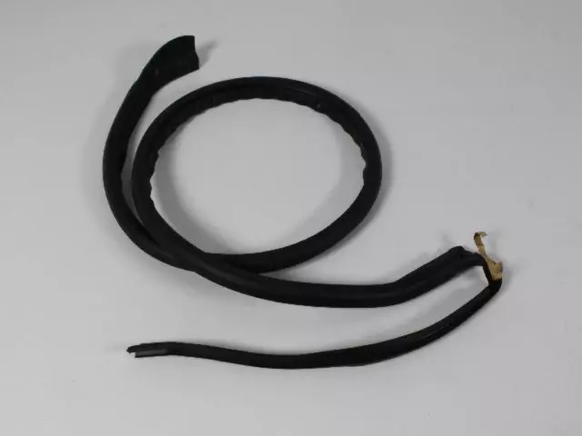 4724784AC - : Door Upper Secondary Weatherstrip, Right for Chrysler: PT Cruiser Image