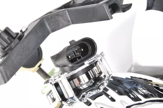 Headlamp Assembly - GM (15850352)