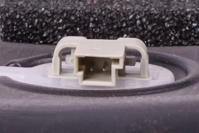 Driver Side Air Distributor Outer Duct - GM (15265483)