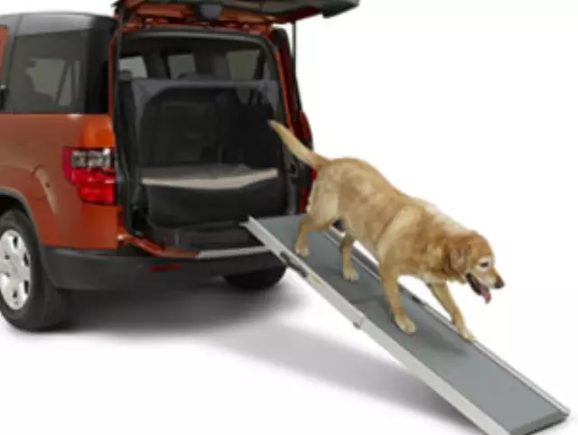 8Z01SCV100D - Interior: Dog Friendly Package - Ex for Honda: Element Image